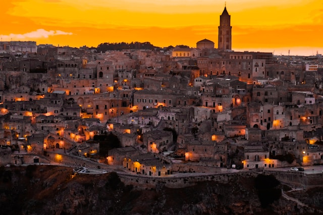 The Italian Curse: What Limits a Great Civilization